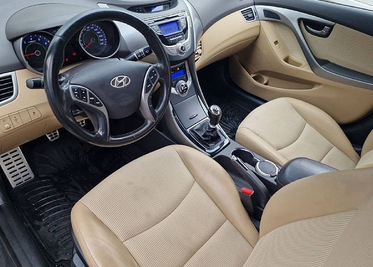 Zunanja slika - Hyundai Elantra - 1.6 CVVT STYLE ZELO LEPO OHRANJENO VOZILO - 10