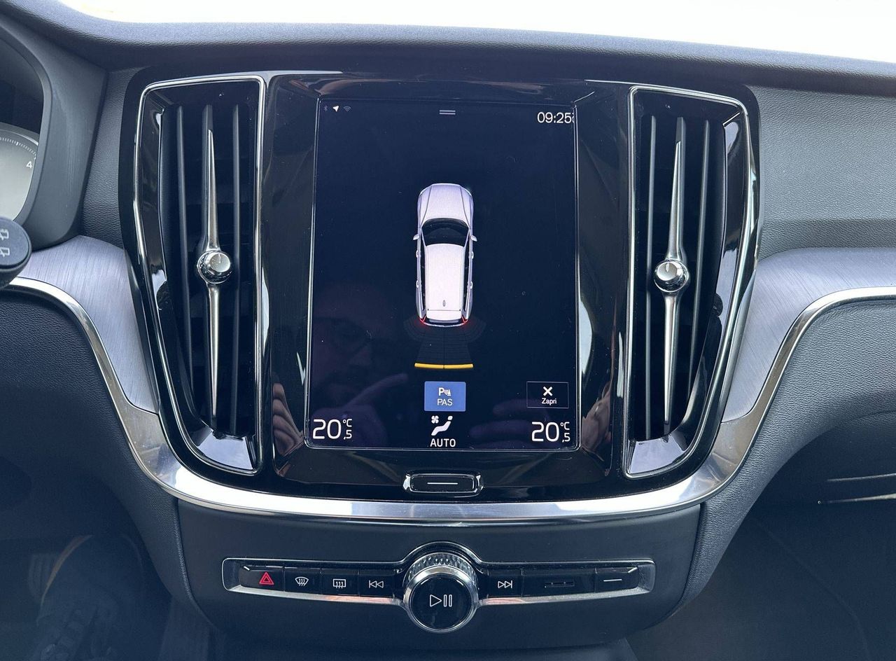 Zunanja slika - Volvo V60 - B4D Momentum Avt. - 17