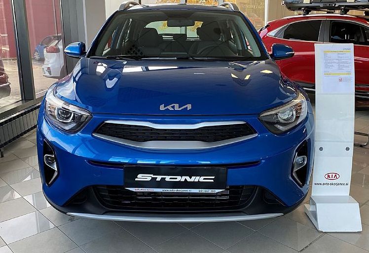 Zunanja slika - KIA Stonic - 1.2 MPI  LX Urban+ M T + ZIMSKE GUME ZA 1 € + 30° - 2