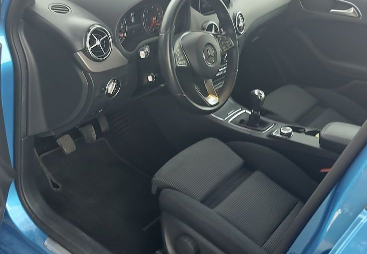 Zunanja slika - Mercedes-Benz B-Razred - B 180 d Style LED KAMERA NAVI odličen - 6