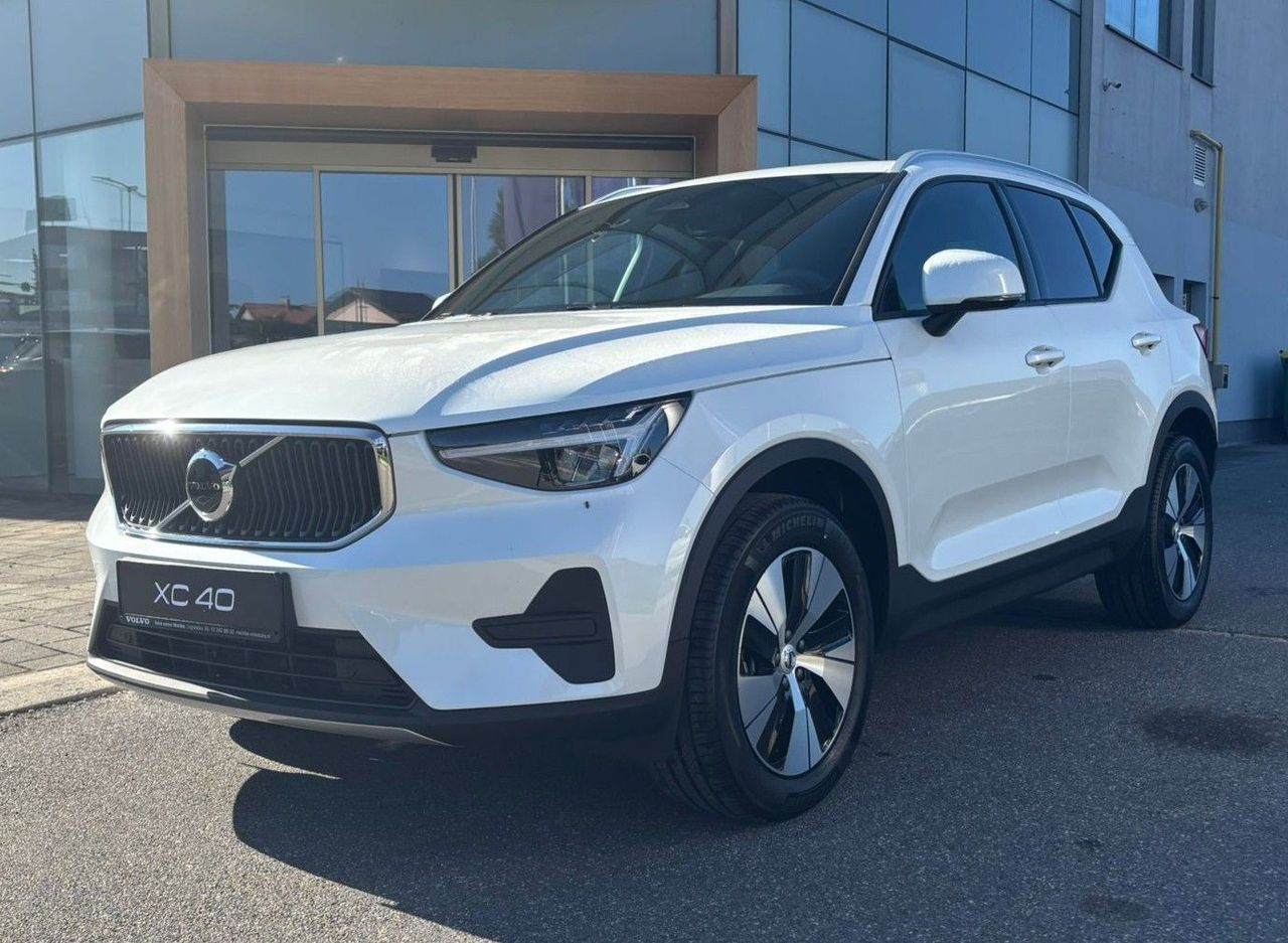 Zunanja slika - Volvo XC40 - B3  P  163hp Core 3 leta garancije + 3 servisi - 1