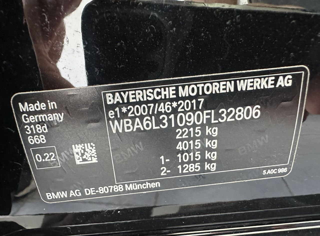 Zunanja slika - BMW Serija 3 - Touring: 318d Touring.NAVI.PDC.KONFORT.ZAKLEPANJE.KLJUKA - 18
