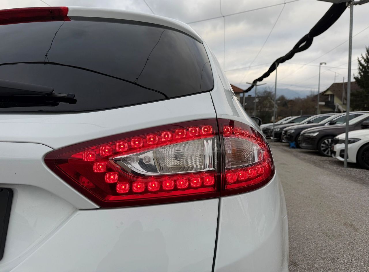 Zunanja slika - Ford Mondeo - 2.0 TDCi Titanium AUT. LED ACC TEMPOMAT NAVI DAB - 12