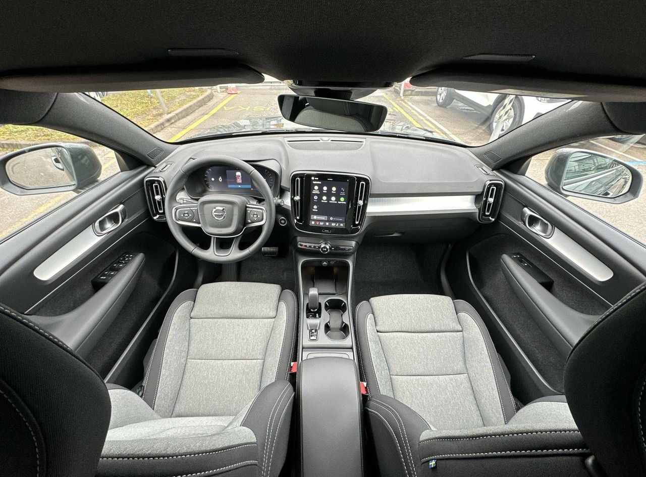 Zunanja slika - Volvo XC40 - B3 P Core AT DCT... - 19