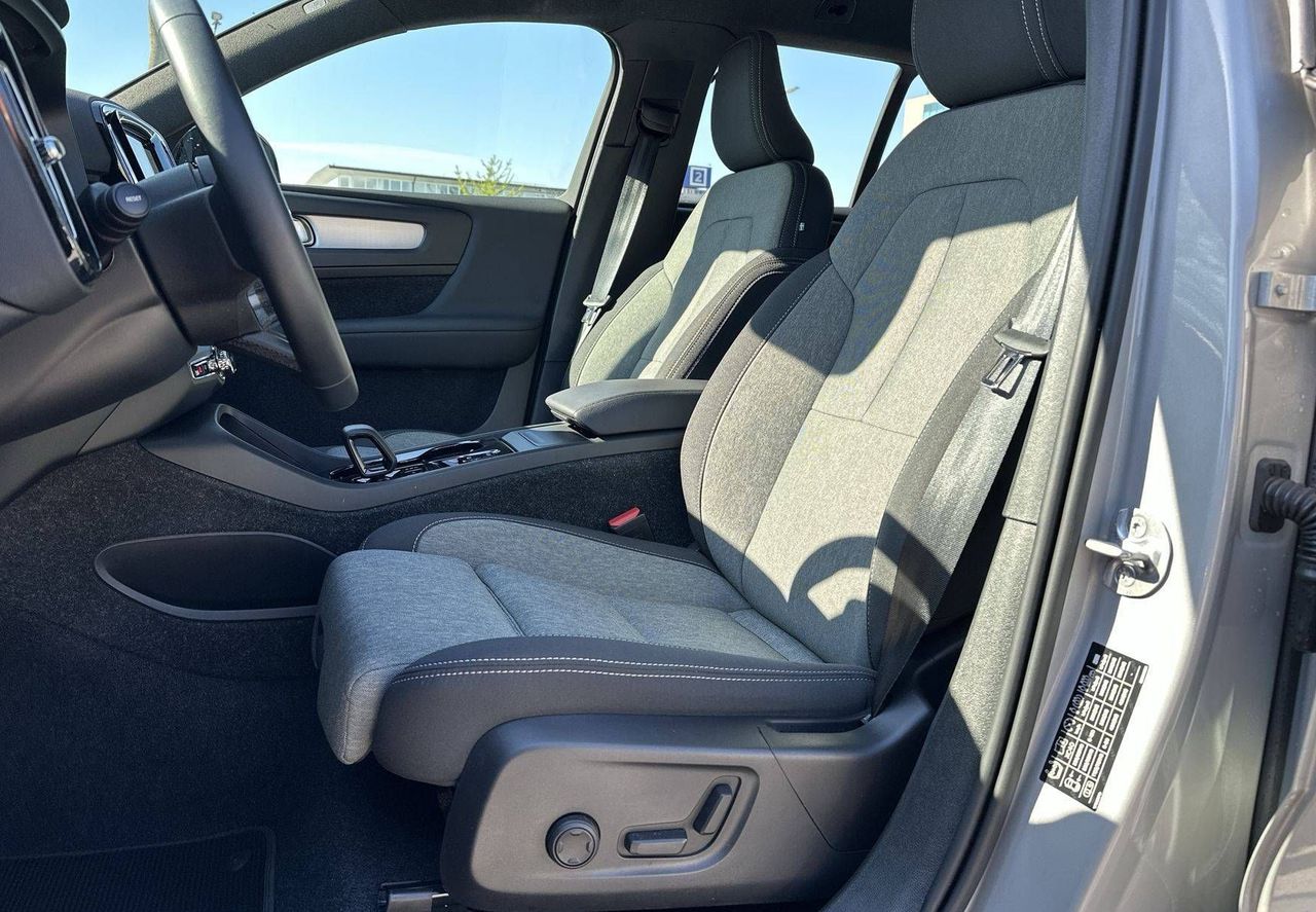 Zunanja slika - Volvo XC40 - B3P Plus Dark Avt - 9
