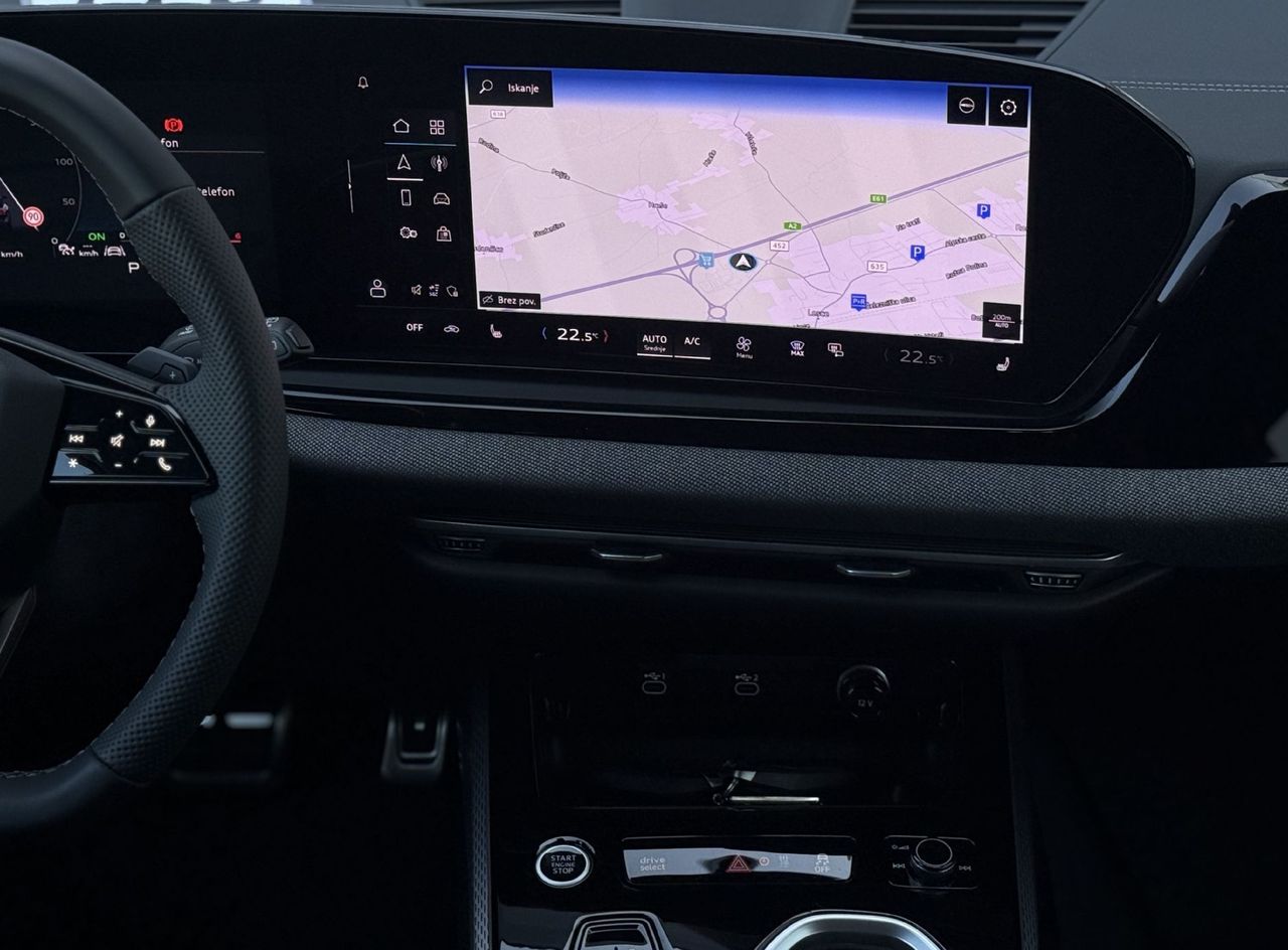 Zunanja slika - Audi A6 - Avant 40 TDI Quattro  S-Line  Matrix  Kljuka - 15