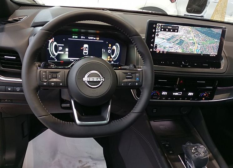 Zunanja slika - Nissan Qashqai - 1.3 DIG-T Mild Hyb.158 2WD X-Tron.TEKNA - 9