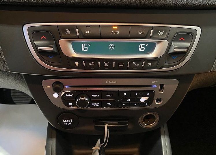 Zunanja slika - Renault Mégane - Megane Dynamique dCi 110 - SLOVENSKI - 13