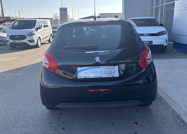 Zunanja slika - Peugeot 208 - ALURE 1.2- PRVI LASTNIK - 4