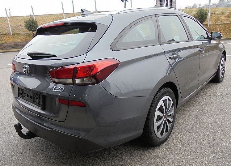 Zunanja slika - Hyundai i30 Wagon - 1.4 T-GDI STYLE°Multimedija°DAB°PLUS°RG°1.LASTNIK - 4