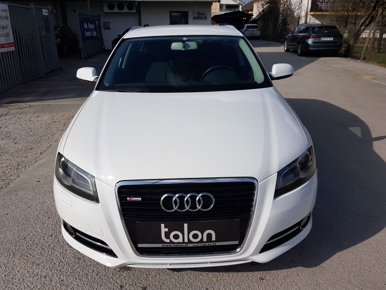 Zunanja slika - Audi A3 - 1,6 TDI AUT. - 3