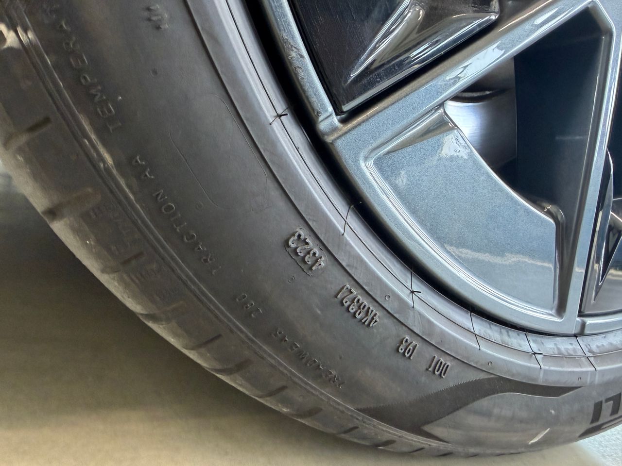 Slika poškodbe - BMW i4 - BMW - 50