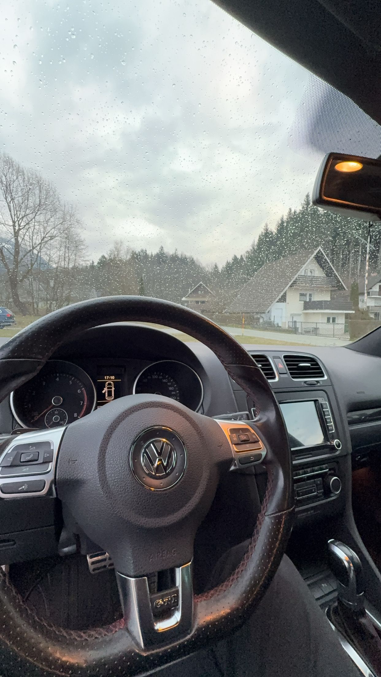 Notranja slika - VW Golf - 2,0 TSI GTI DSG - 8