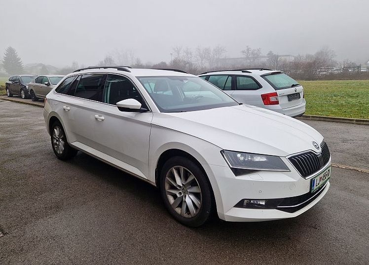 Zunanja slika - Škoda Superb - Combi 2.0 TDI Style Dsg - 2