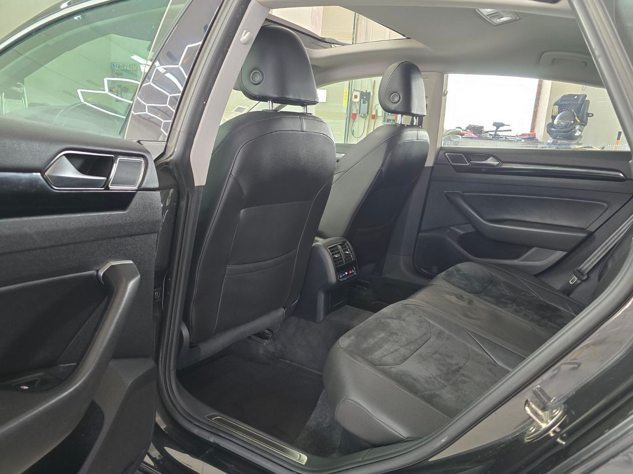 Zunanja slika - VW Arteon - 2,0 TDI BMT R-Line DSG - 8