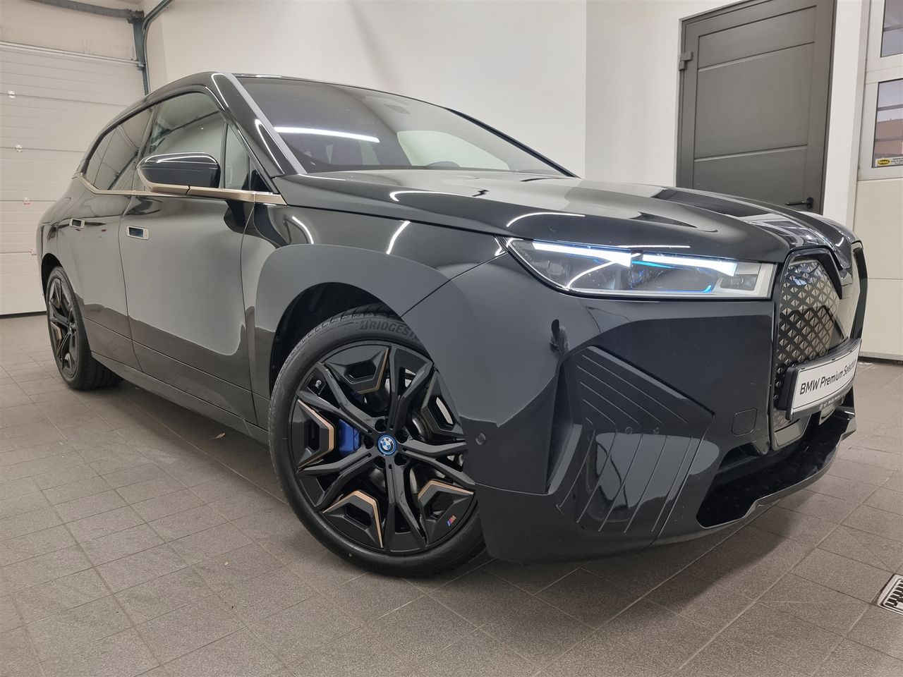 Zunanja slika - BMW iX - xDrive40 - 7