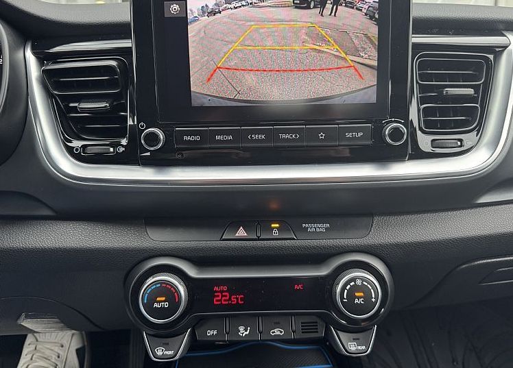 Zunanja slika - KIA Stonic - 1.0 T-GDi - LX Urban DCT -KAMERA - 10