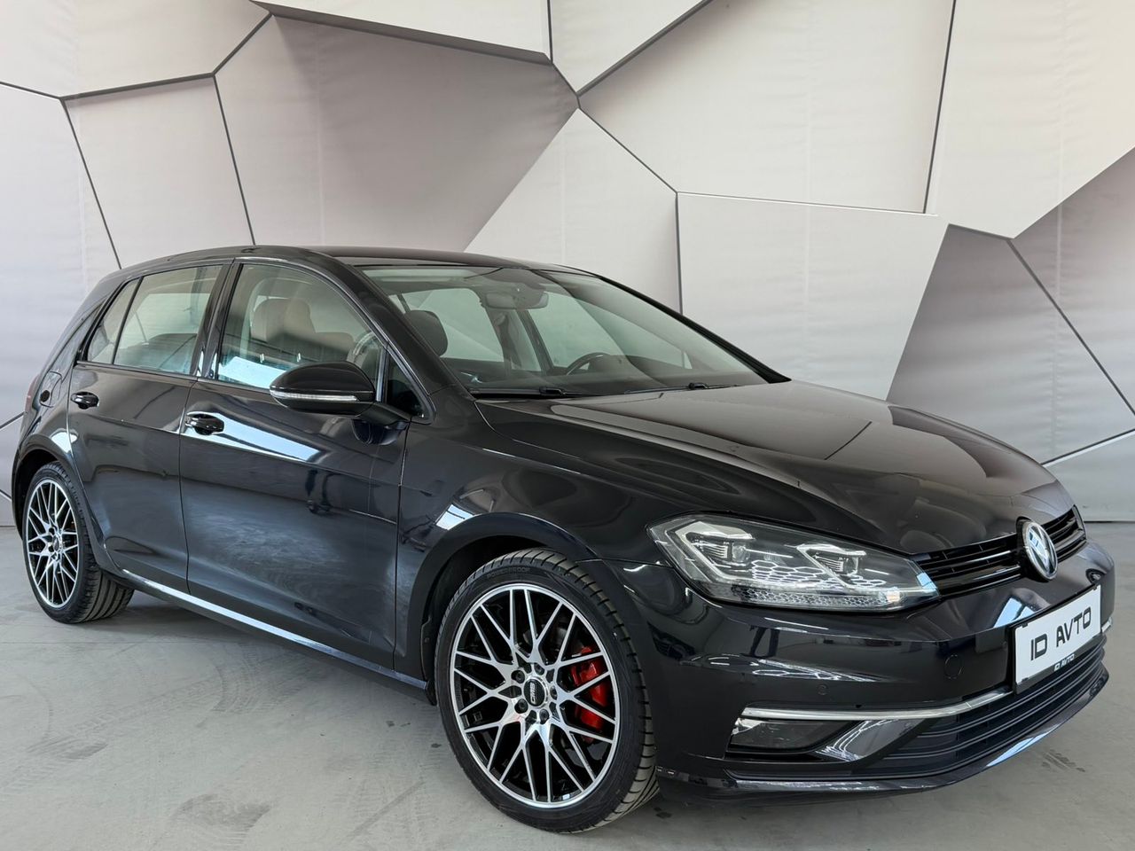 Zunanja slika - VW Golf - 2,0 TDI BMT 40 let DSG - 1