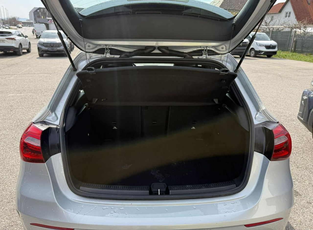 Zunanja slika - Mercedes-Benz A-Razred - A 220 AMG Line 2.0 d 140kW 8-Gang - 14