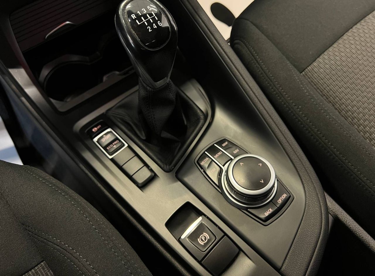 Zunanja slika - BMW X1 - serija : 18i-S-DRIVE-LED-NAVI-TEMP-PDC-DIGI-KLIMA-KEYLES - 19