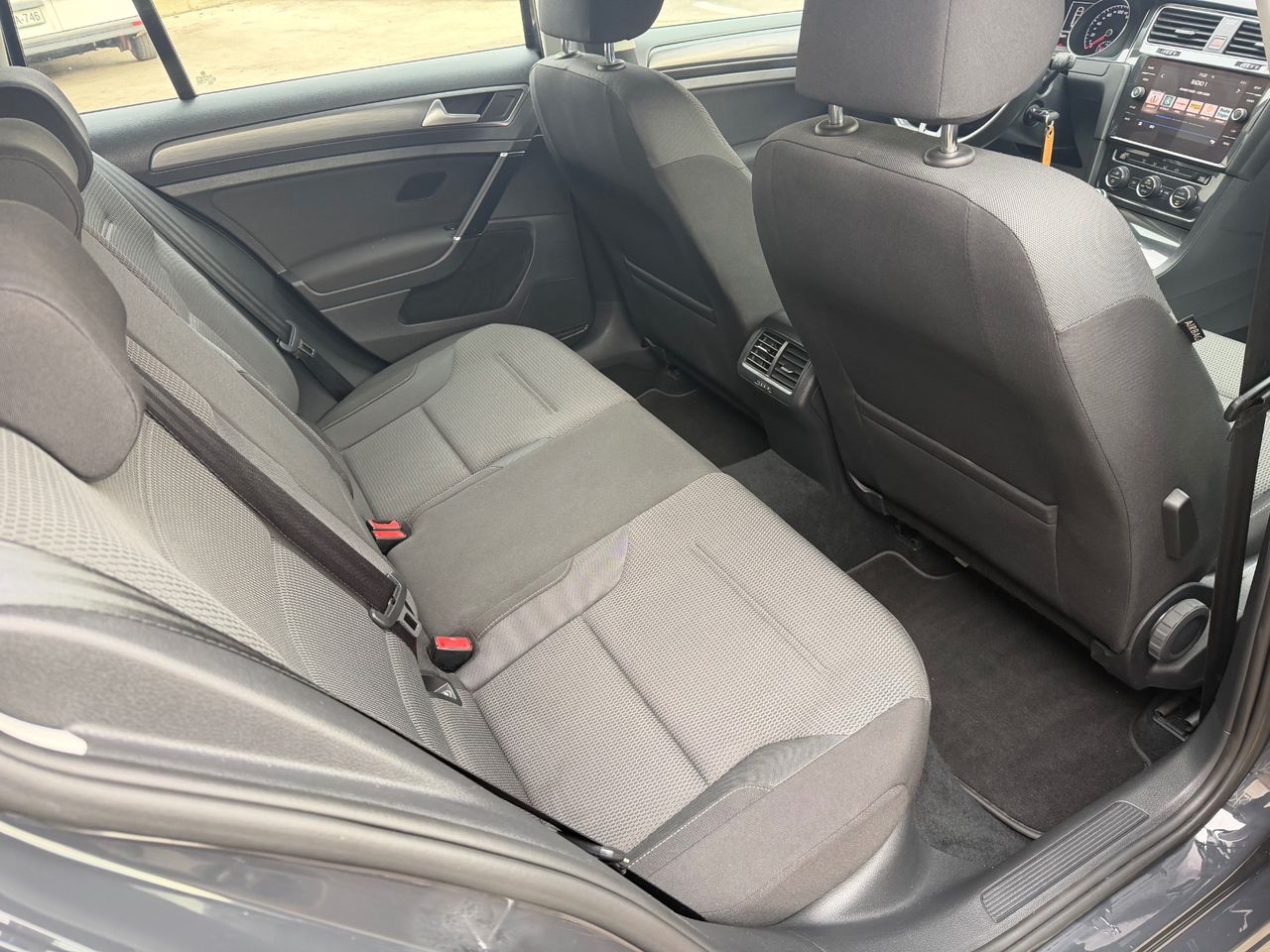 Zunanja slika - VW Golf - 1.6 TDI Comfortline 115PS SLOVENSKI PDC ALU16 - 13