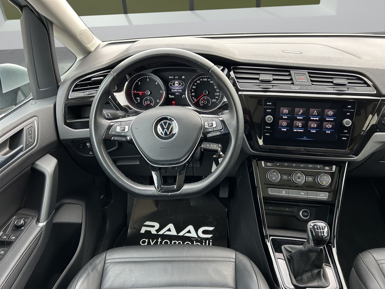 Zunanja slika - VW Touran - 2,0 TDI BMT Family DSG - 8