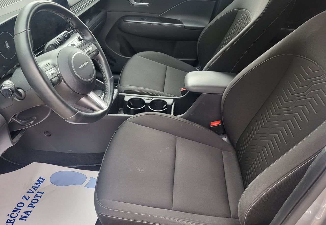 Zunanja slika - Hyundai Kona - EV 48.4 kWh Premium slo-1last-tov.garancija-navi - 6