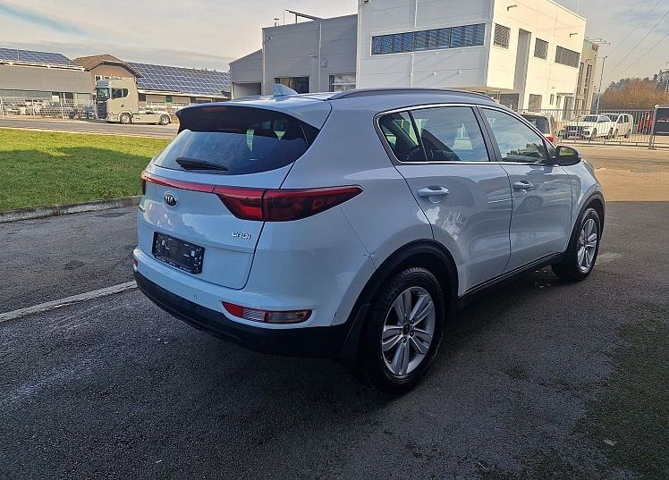 Zunanja slika - KIA Sportage - 1.7 CRDi LX City. 6M T-SLO-1.LASTNIK-KAMERA.... - 4