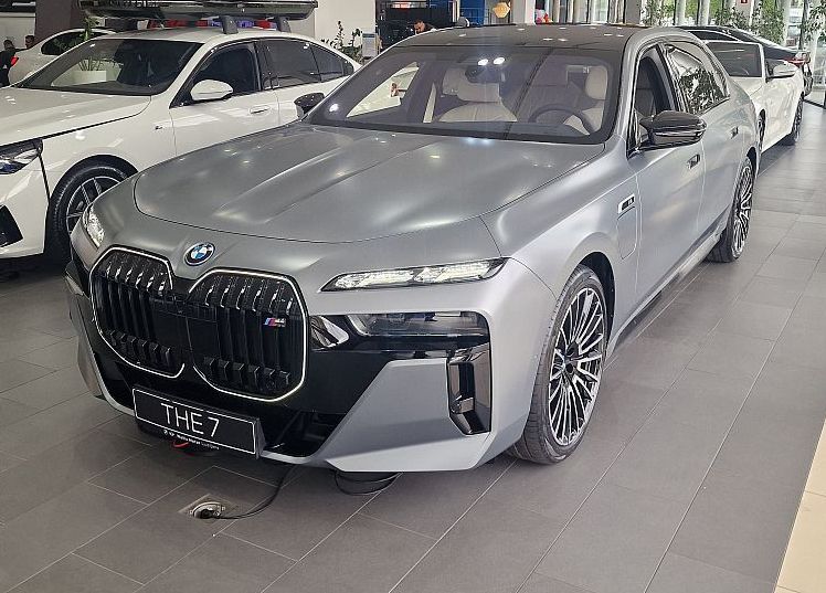 Zunanja slika - BMW Serija 7 - : M760e xDrive M Sport - Performance - 1