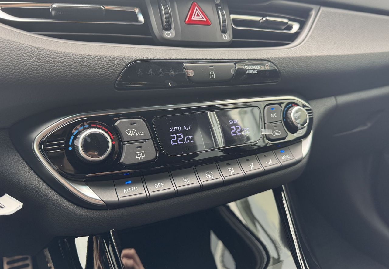 Zunanja slika - Hyundai i30 - 1.5 T-GDI 140 MHEV PREMIUM - 10