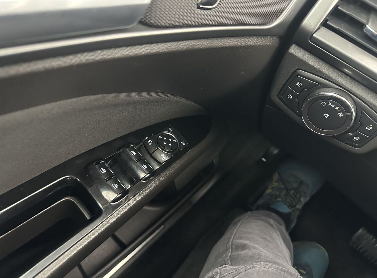 Zunanja slika - Ford Mondeo - Karavan 2.0 TDCi Titanium,NAVI,SAMO 115.OOO KM - 11