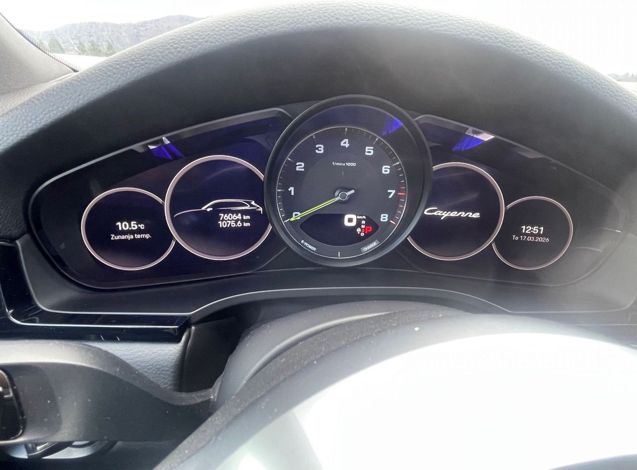 Zunanja slika - Porsche Cayenne - 3.0 E-HYBRID PLATINUM EDITION AUTO MATRIX.USNJE - 6