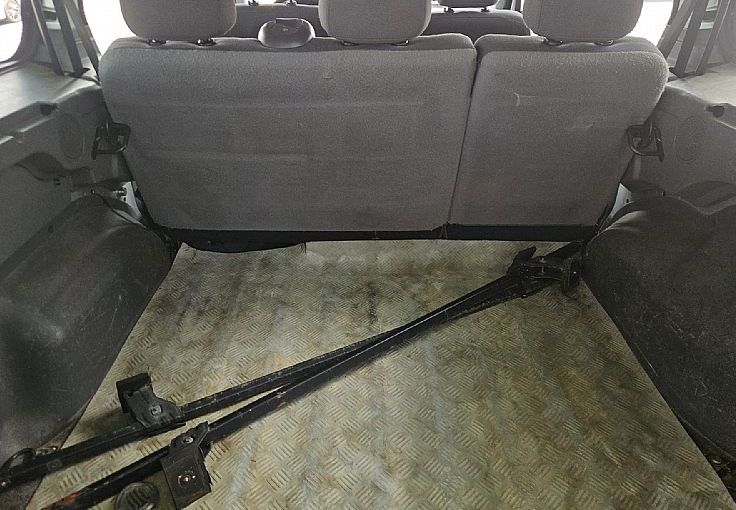 Zunanja slika - Ford Tourneo - CONNECT 1.8 TDCI 90ks °KLIMA° - 11