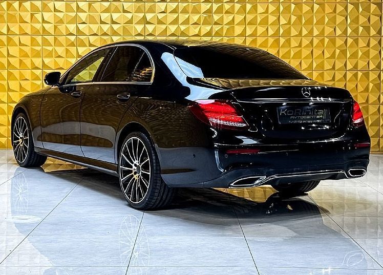 Zunanja slika - Mercedes-Benz E-Razred - AMG E220d LED-NAVI.-KAMERA-F1-TEMP. - 14