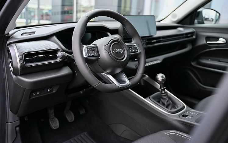 Zunanja slika - Jeep Avenger - 1.2 GSE 100 Altitude - 9