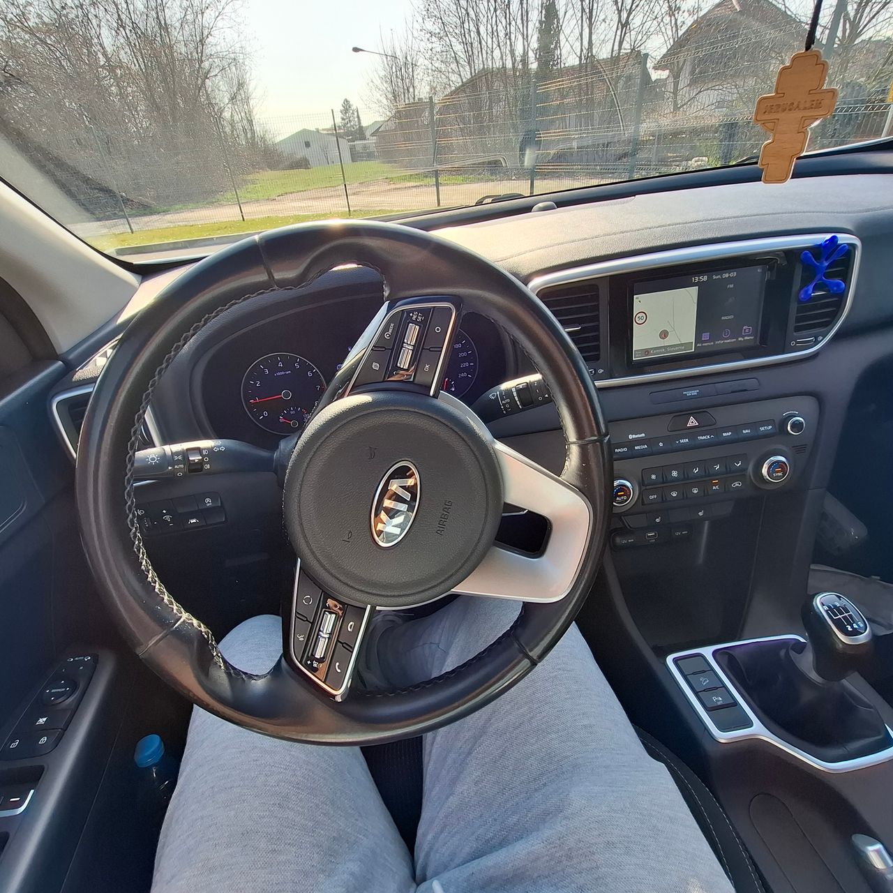 Notranja slika - KIA Sportage - AWD 1,6 T-GDI GT-Line ISG - 5