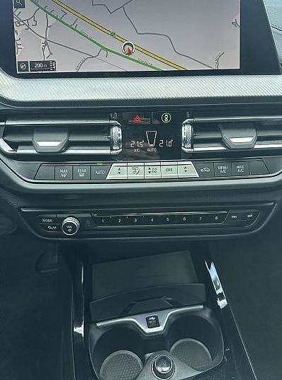 Zunanja slika - BMW Serija 1 - : 118d AVT.MSPORT-PANORAMA-KAMERA-KEYLESS-19COL-HUD - 16