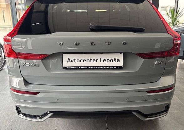 Zunanja slika - Volvo XC60 - B4  P  Plus Dark AT FWD. NAVY. FULL LED.360¨KAMERA - 4