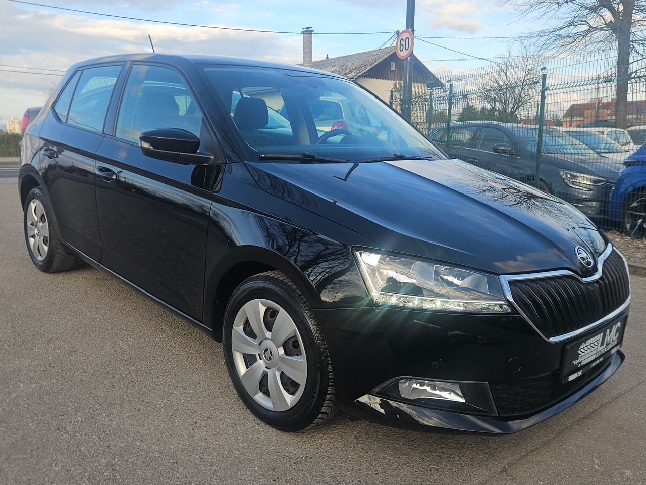 Zunanja slika - Škoda Fabia - 1.0 75ks °LED° °OGR.SEDEŽI° °2x PARK.SENZORJI° - 6