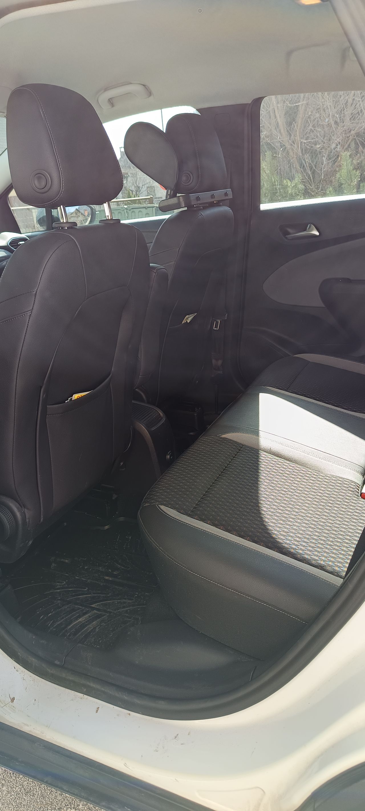 Zunanja slika - Opel Crossland X - 1,6 CDTi Innovation Start/Stop - 1