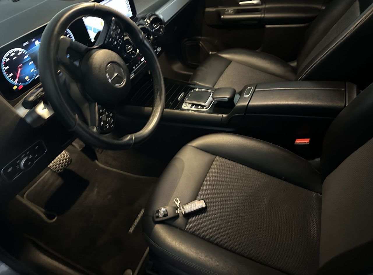 Zunanja slika - Mercedes-Benz GLB-Razred - GLB 200 d.KAMERA.USNJE.ACC.LED.NAVI.SAMO 137.000KM - 19