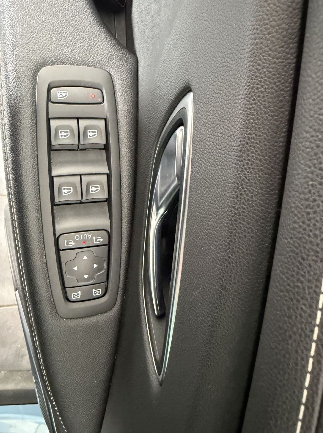 Zunanja slika - Renault Scénic - Grand Scenic BOSE Blue dCi 150 EDC - 18