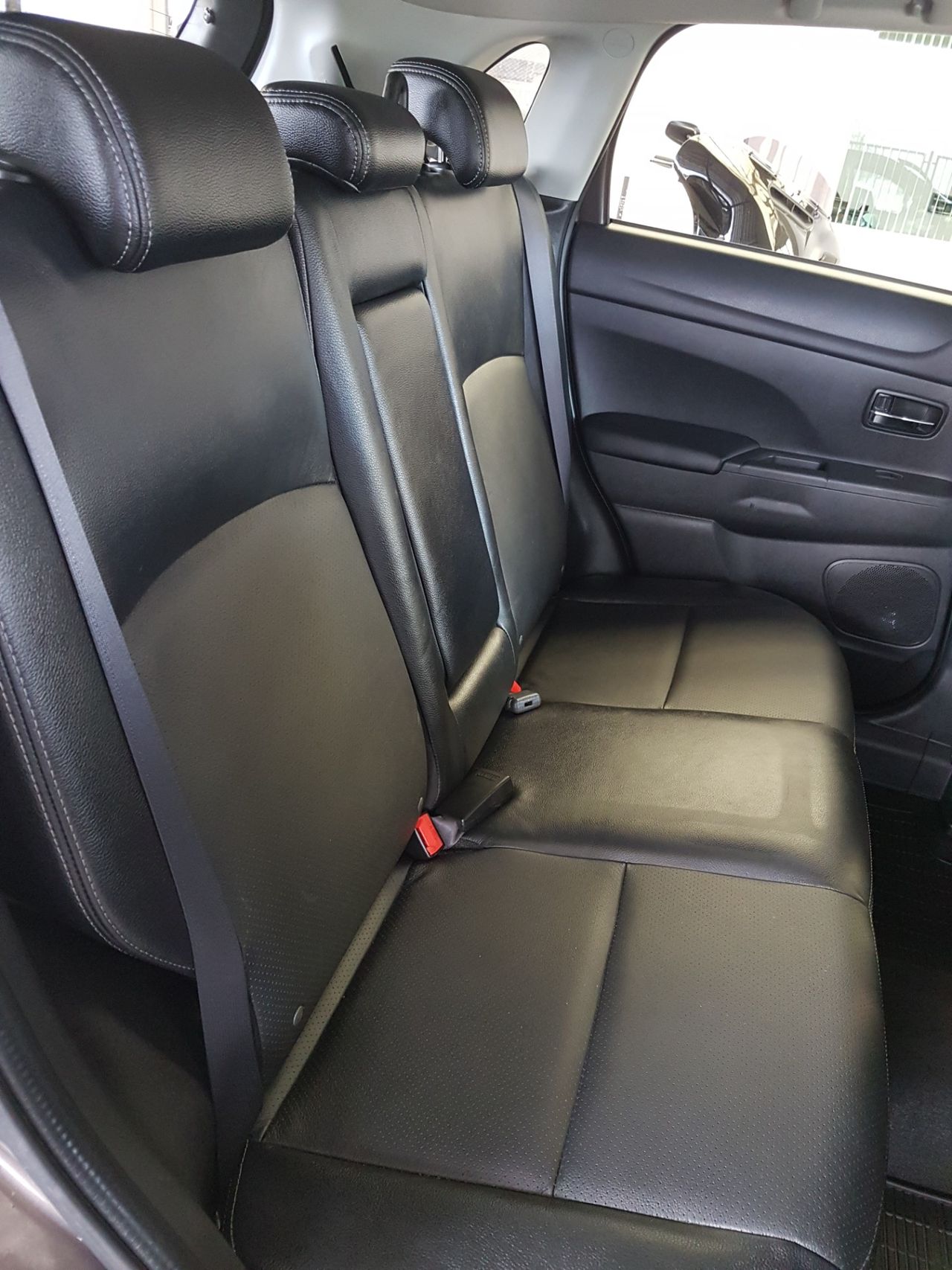 Zunanja slika - Mitsubishi ASX - 2.2 DID HP 4WD AUT. - 13