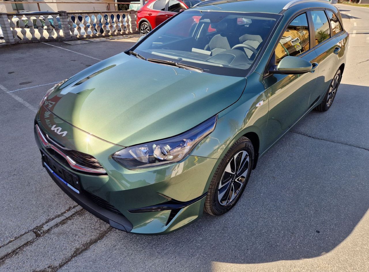 Zunanja slika - KIA Ceed - SW 1.5 T-GDi LX Champion+ ISG. M T 103 kW - 3