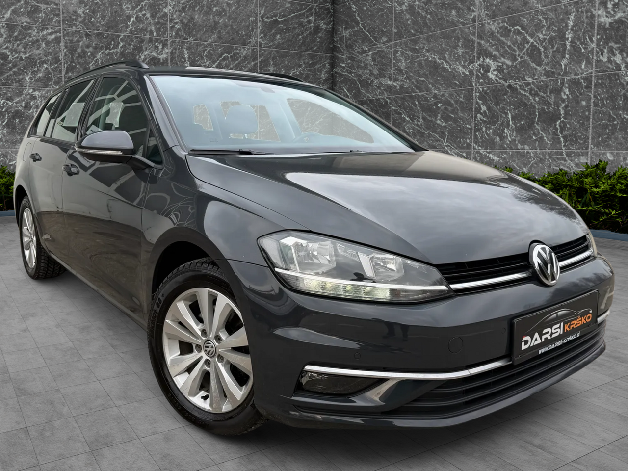 Zunanja slika - VW Golf - 1.6 TDI Comfortline 115PS SLOVENSKI PDC ALU16 - 4