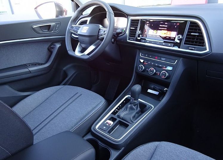 Zunanja slika - Seat Ateca - 1.5 TSI DSG 150KM  STYLE EDITION - VL. KLJUKA - - 11