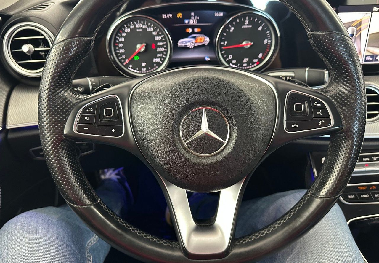 Zunanja slika - Mercedes-Benz E-Razred - E 220 d Avantgarde Avt.KAMERA.NAVI.USNJE.LED - 11