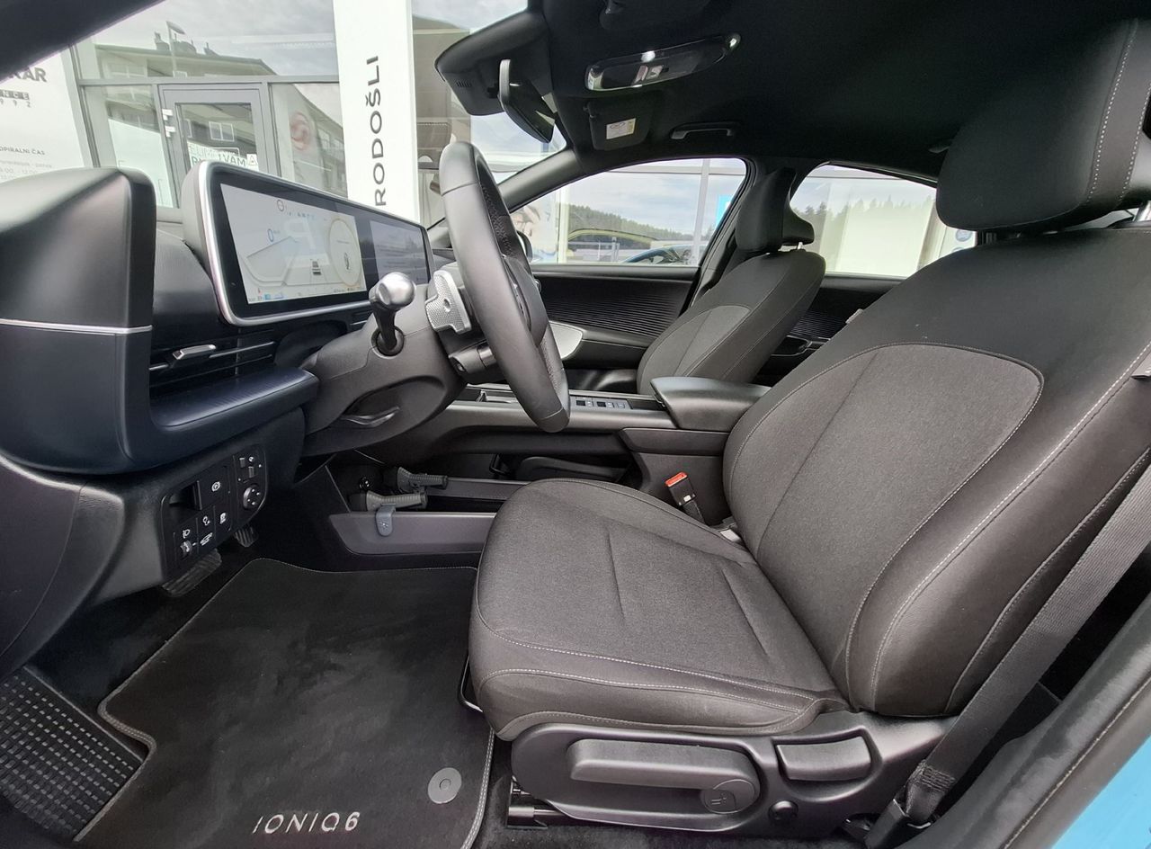 Zunanja slika - Hyundai Ioniq 6 - EV 53 kWh - 3.000€ SUBVENCIJE + BOGATA OPREMA - 11