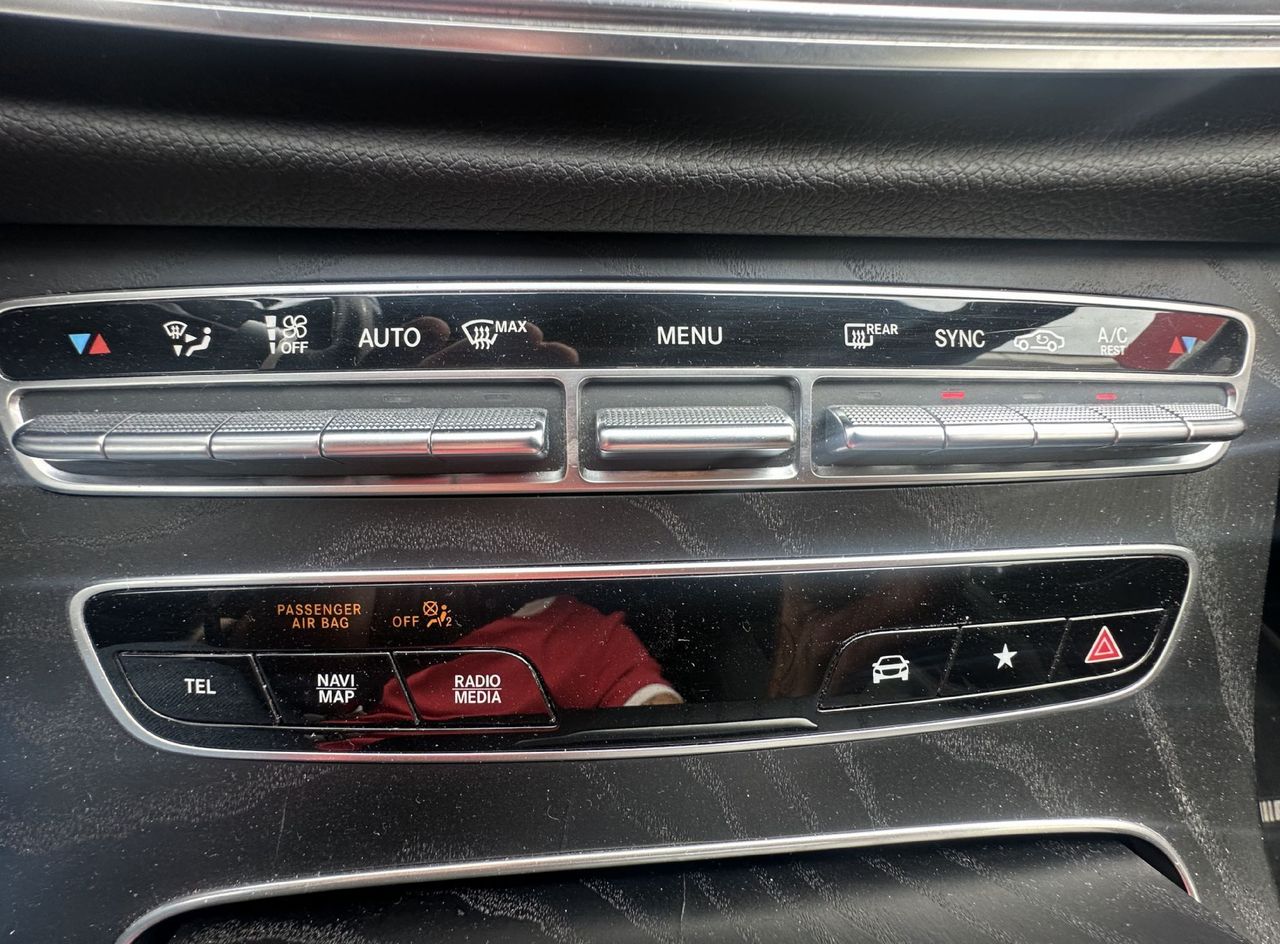 Zunanja slika - Mercedes-Benz E-Razred - E 220 d T AMG Line Avt.USNJE.KAMERA.LED.NAVI.KLJUK - 3