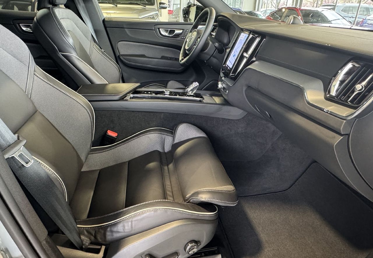 Zunanja slika - Volvo XC60 - ORIGINAL ULTIMATE-KRISTAL-BOWERS WILKINS-PANO-21 - 10